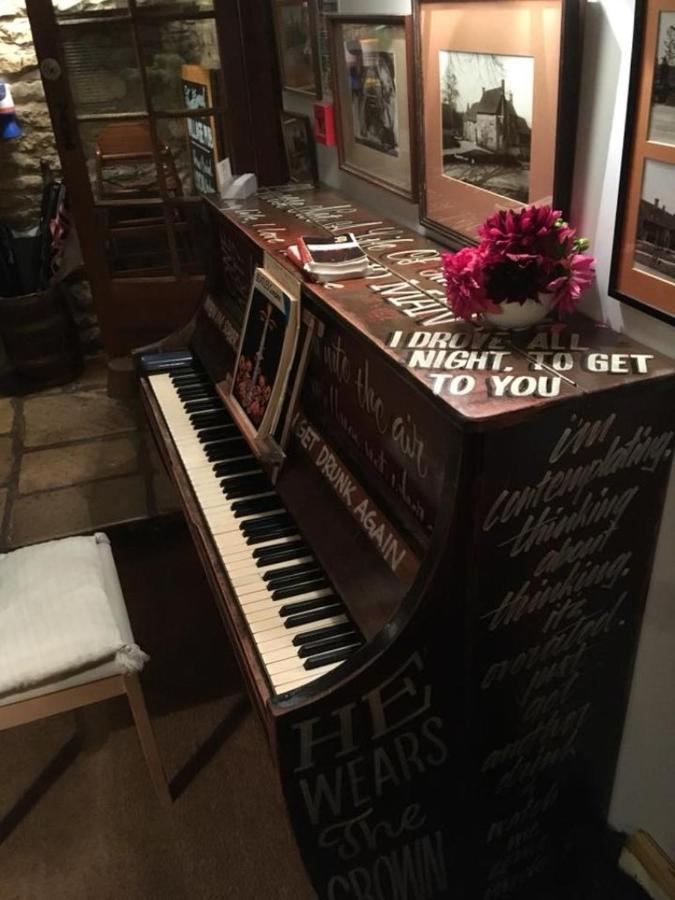 The Crown Inn, Church Enstone ชิปปิงนอร์ตัน ภายนอก รูปภาพ