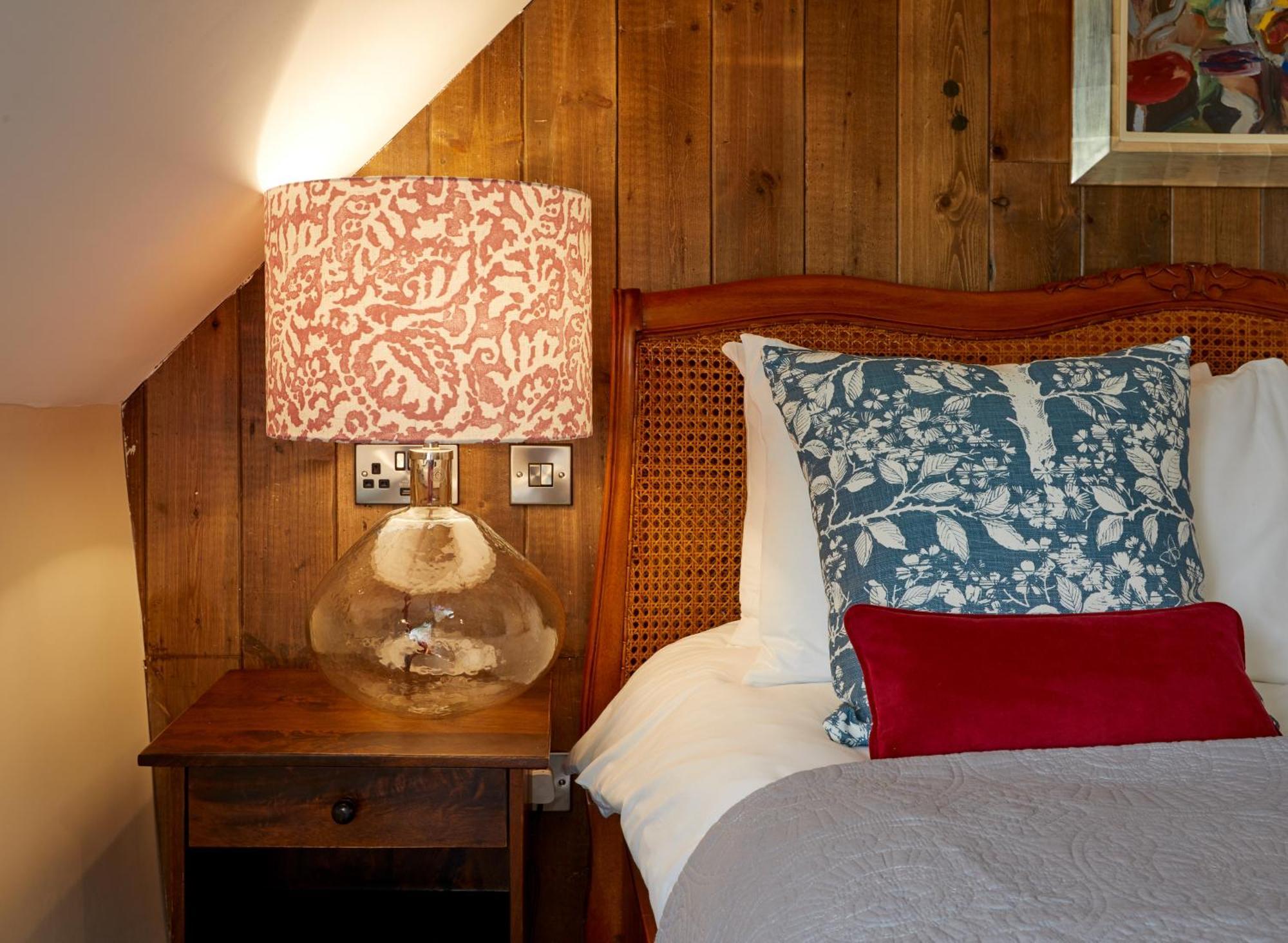 The Crown Inn, Church Enstone ชิปปิงนอร์ตัน ภายนอก รูปภาพ