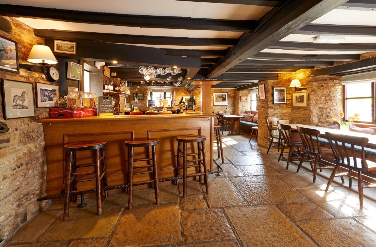 The Crown Inn, Church Enstone ชิปปิงนอร์ตัน ภายนอก รูปภาพ